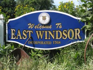 East Windsor Town Sign